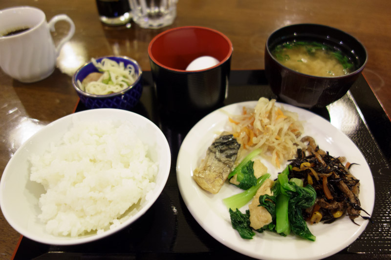 ビジホの朝食もあなどれないなあ